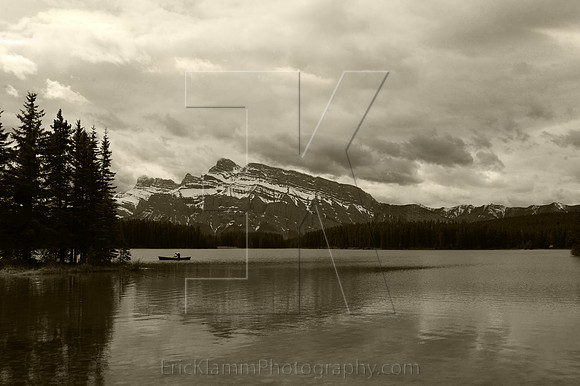 Canoeing Minnewanka